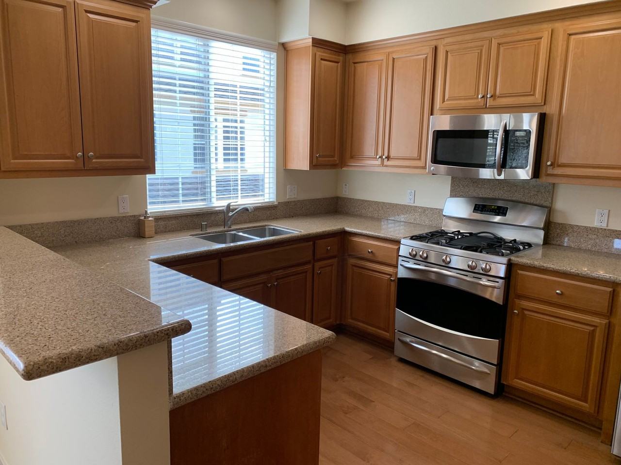 411 Topaz Ter - Photo 2 of 12