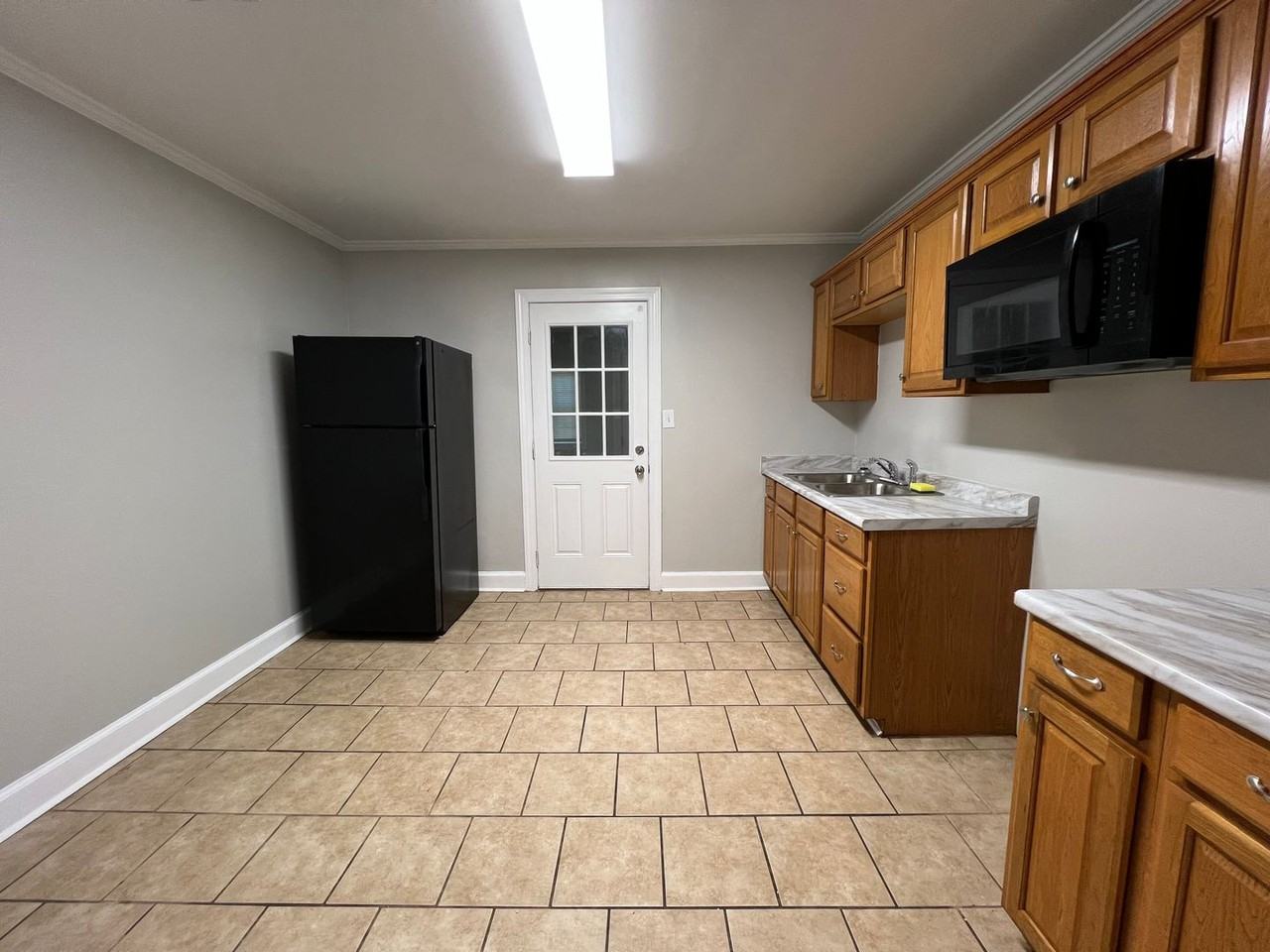 2521 Chestnut St - Photo 5 of 13