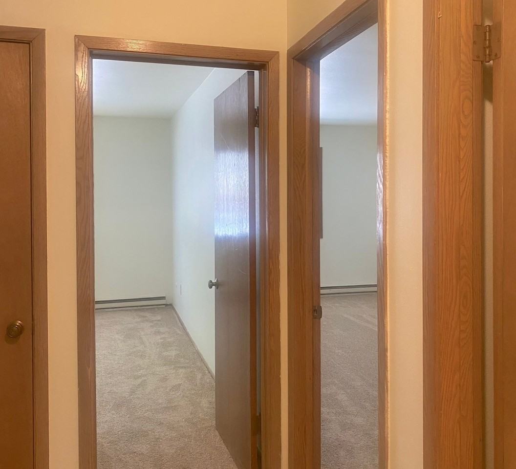 Hartland Apartments - Photo 3 of 10