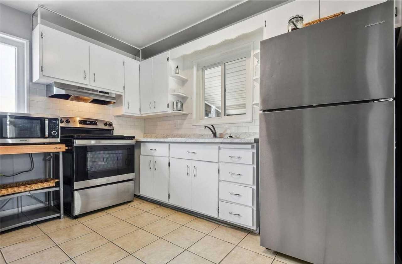 7056 Alan Dr - Photo 3 of 20