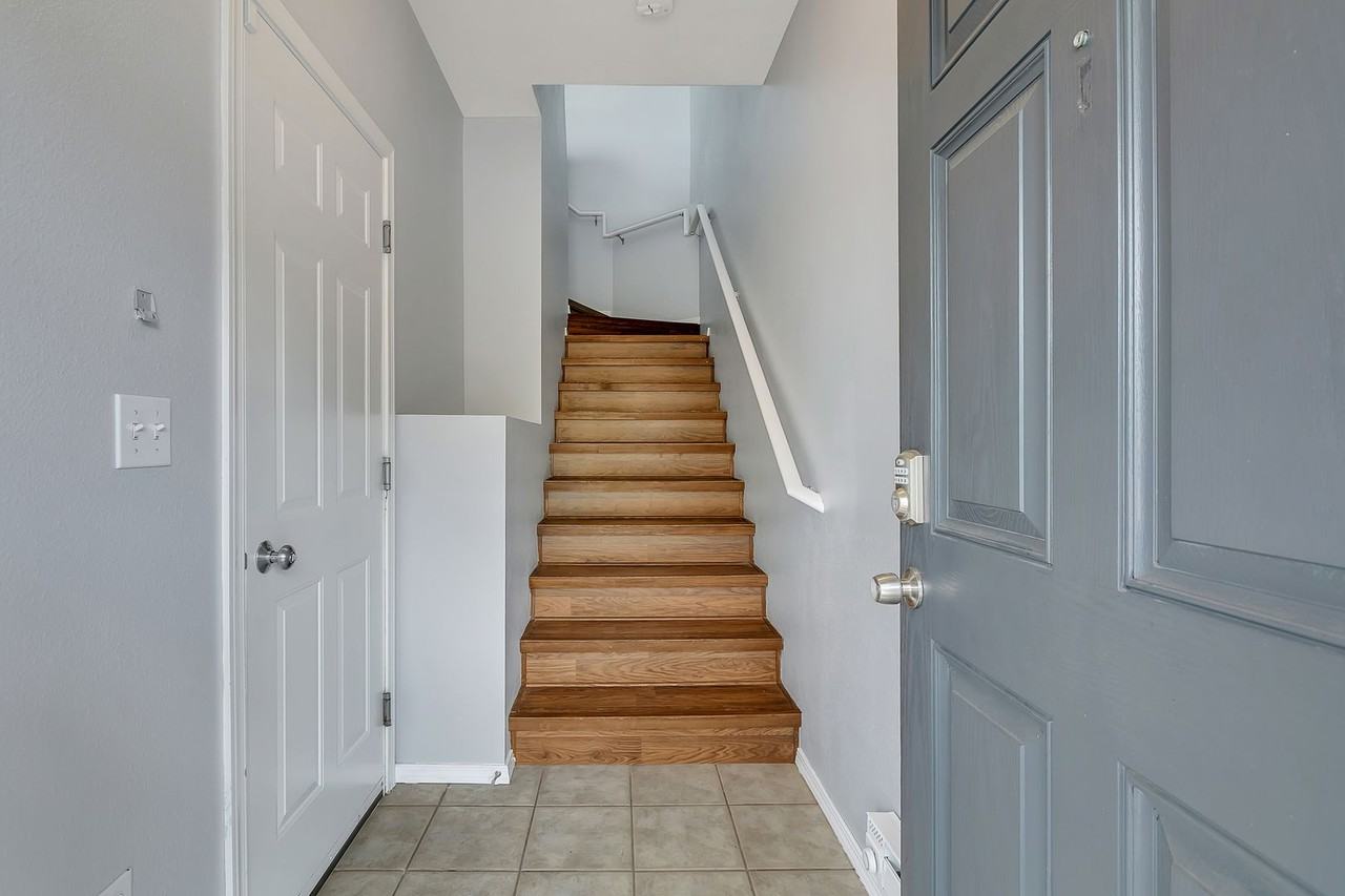 6330 Isaac Ave Se #C - Photo 5 of 23