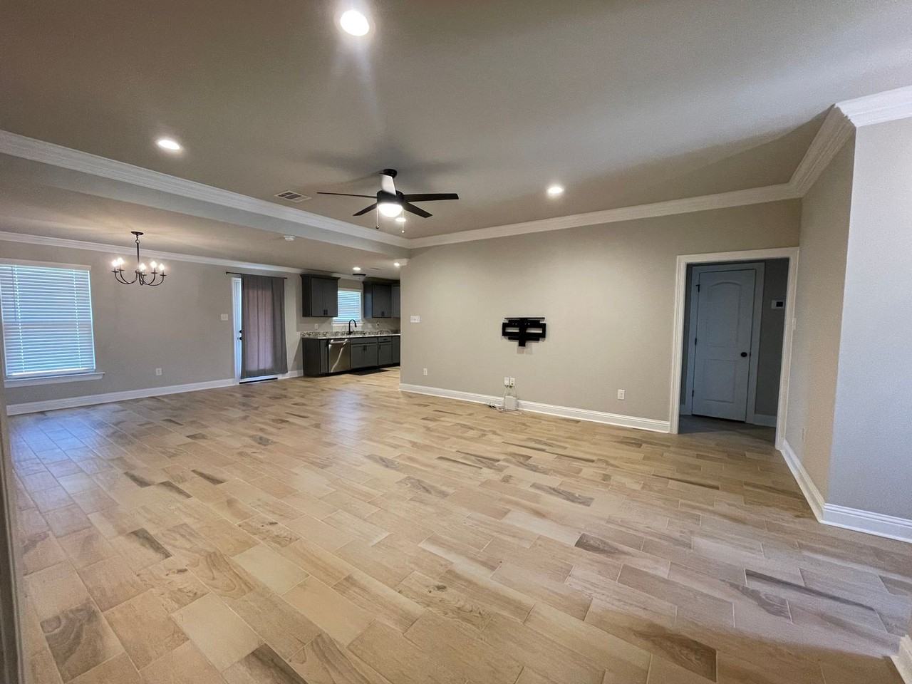 605 605 Cabernet Court - Photo 3 of 15