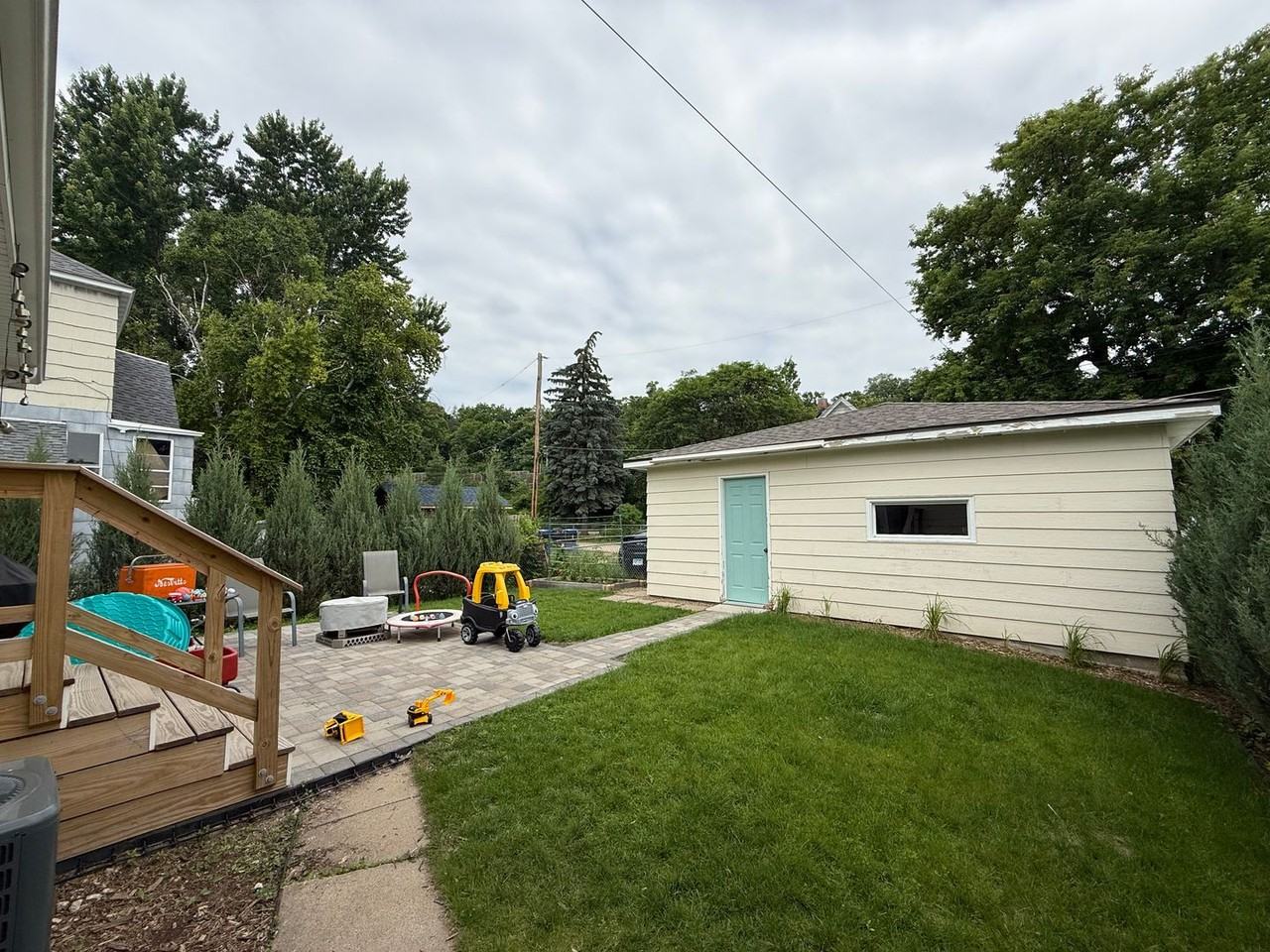 429 Goodrich Ave - Photo 3 of 47