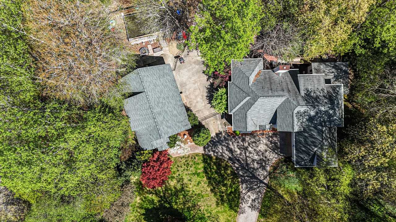 25 Riverboat Ln E - Photo 3 of 47