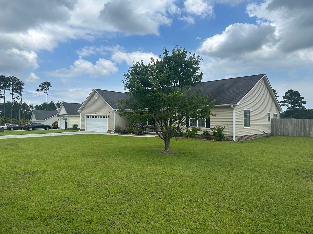 105 Blue Haven Dr - Photo 3 of 31