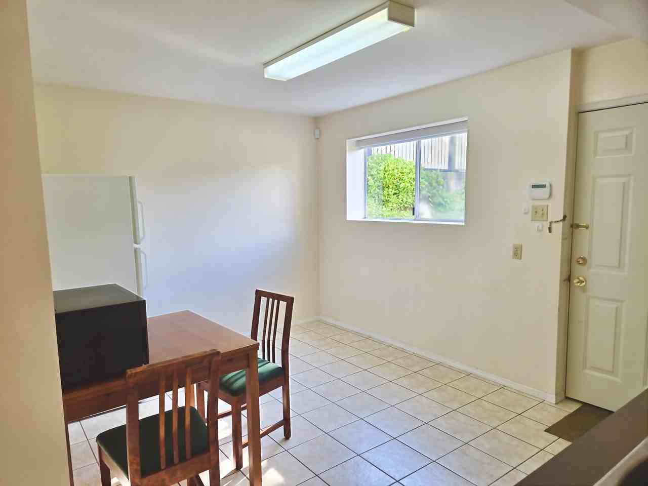 4821 Chesham Avenue - Photo 4 of 6