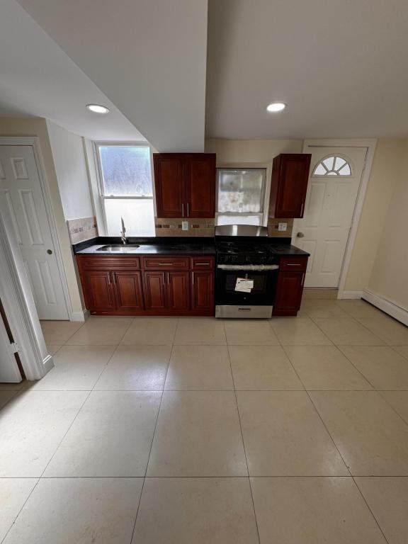 5118 48th St - Photo 2 of 5