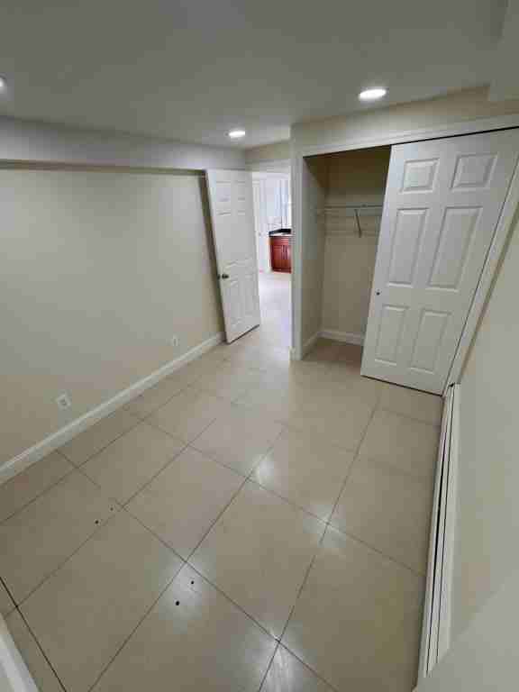 5118 48th St - Photo 3 of 5