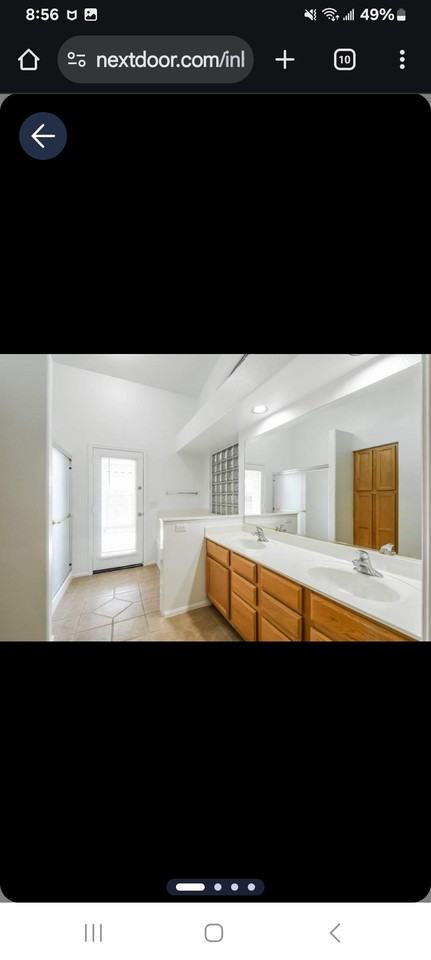 10225 West Daley Lane - Photo 3 of 5
