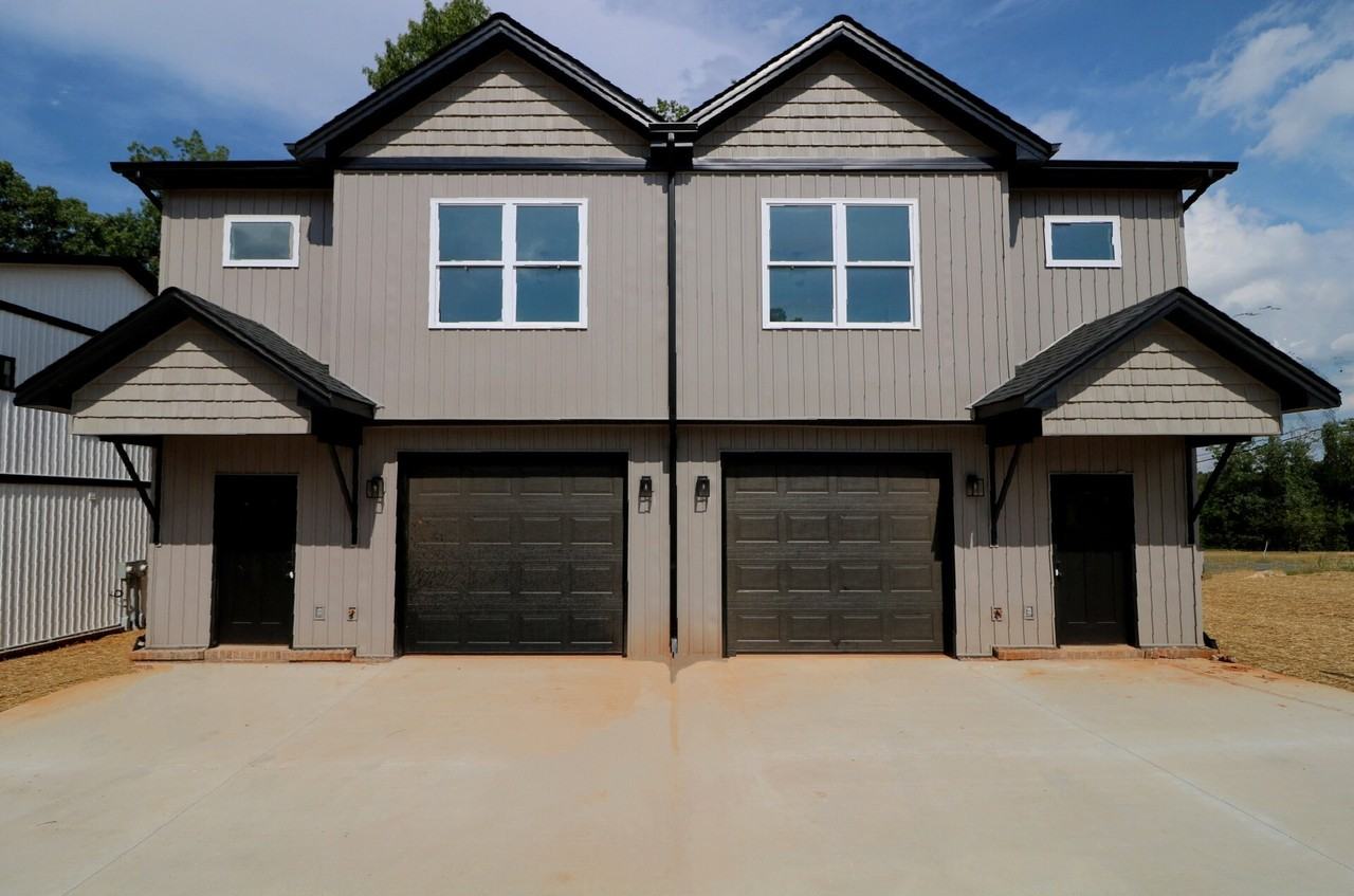 136 Independence Ln #136 - Photo 3 of 50