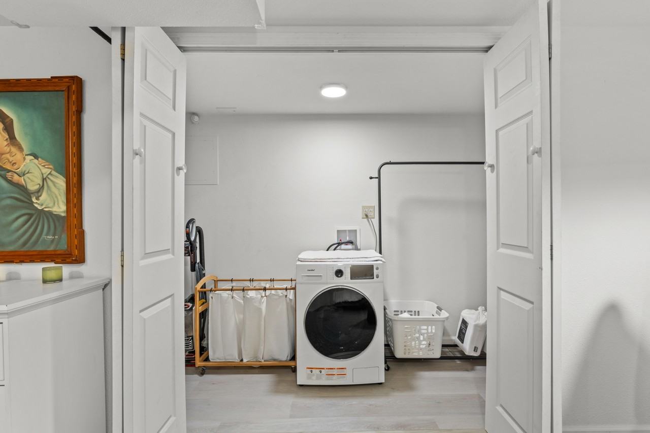 3407 Se Steele St #B - Photo 3 of 22