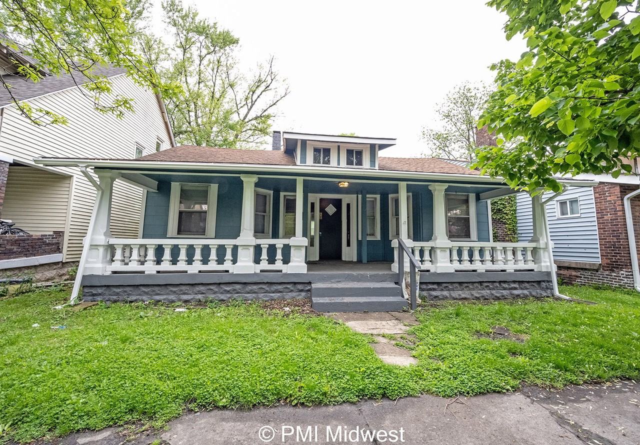 130 N Gladstone Ave - Photo 2 of 32