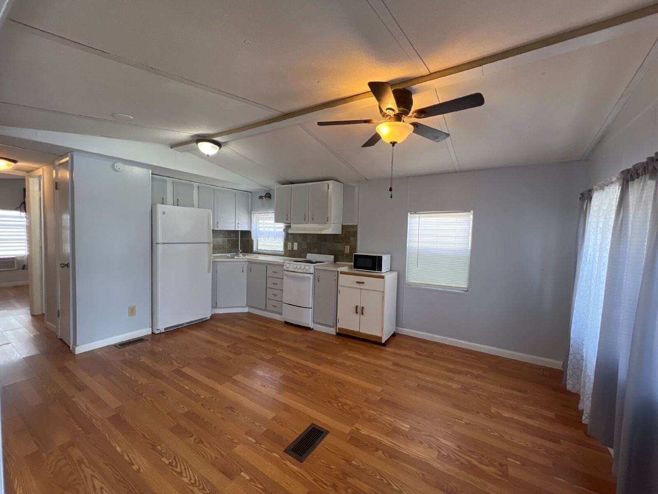 59 Fairview Dr S - Photo 3 of 9