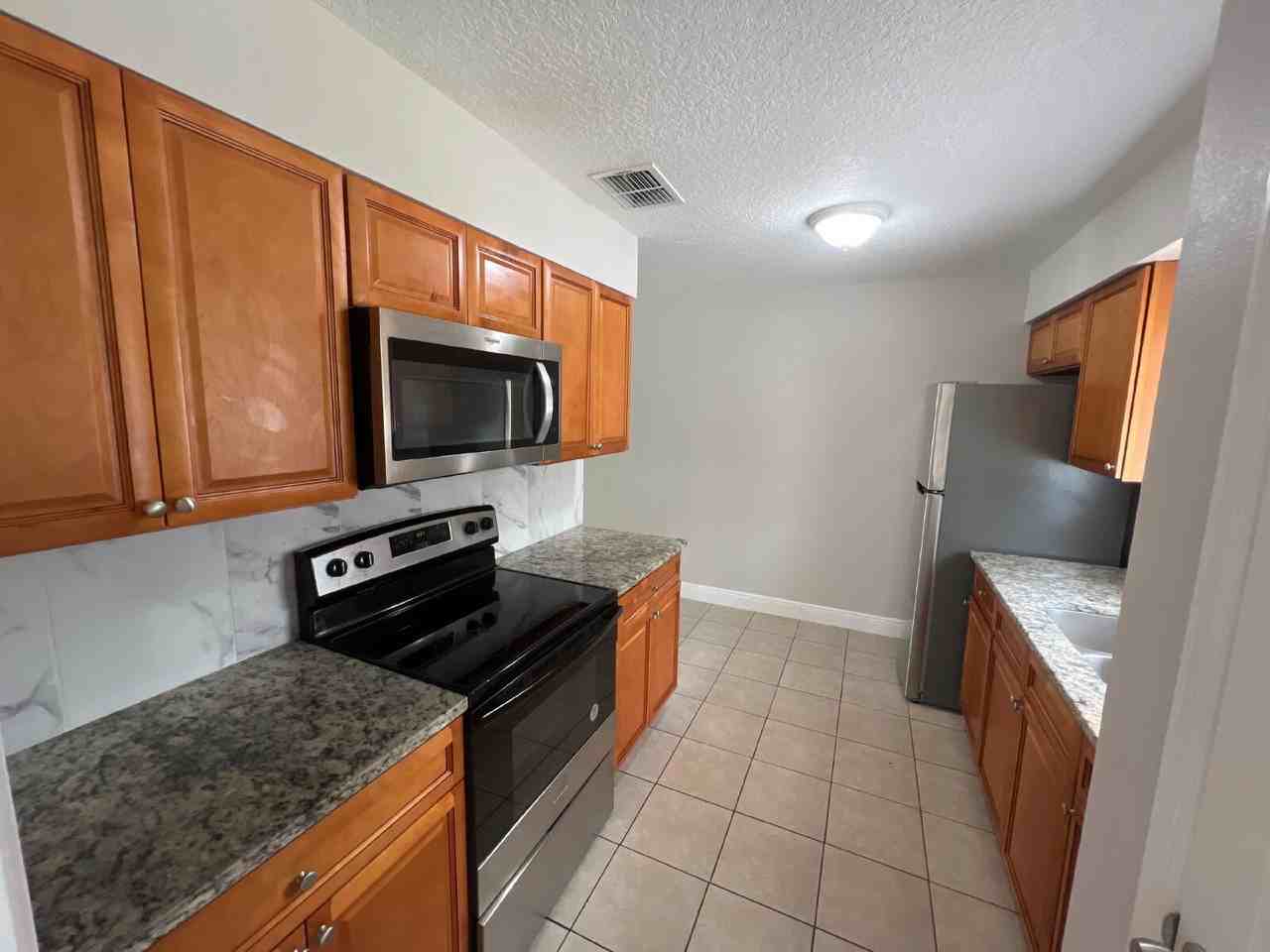 152 Julie Ln - Photo 3 of 15