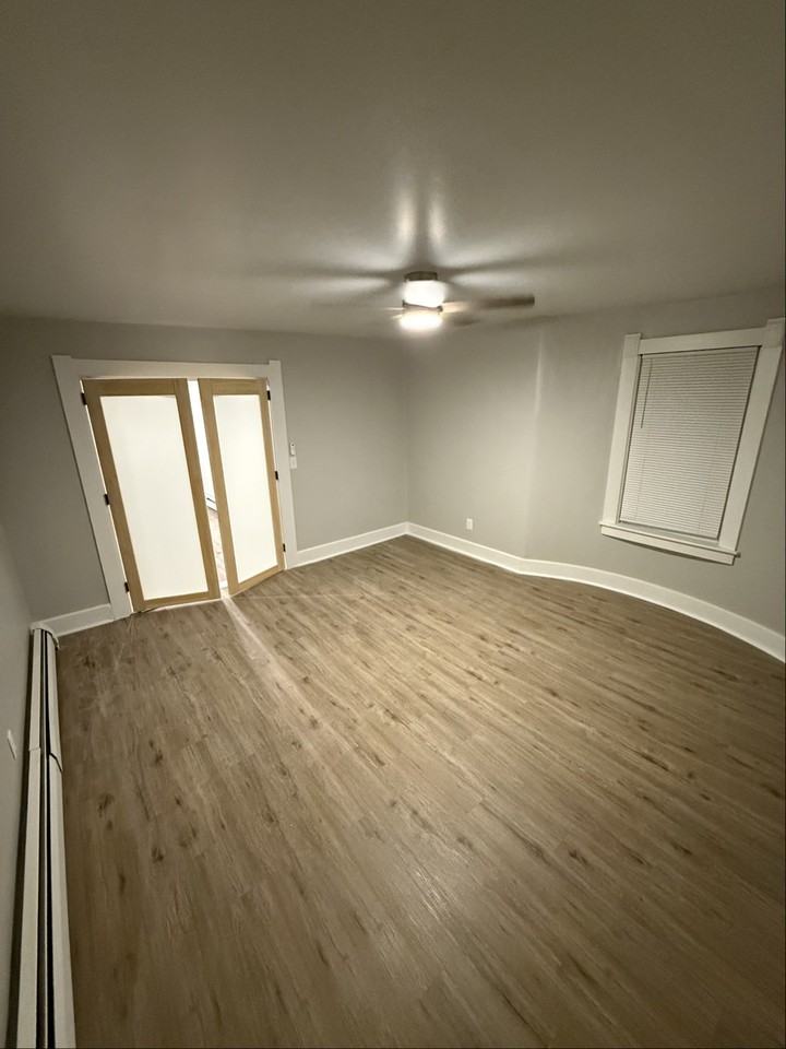 142 Spruce St - Photo 3 of 8