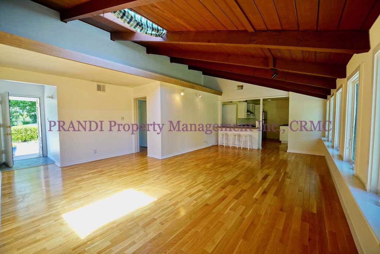 157 Leland Way - Photo 3 of 15