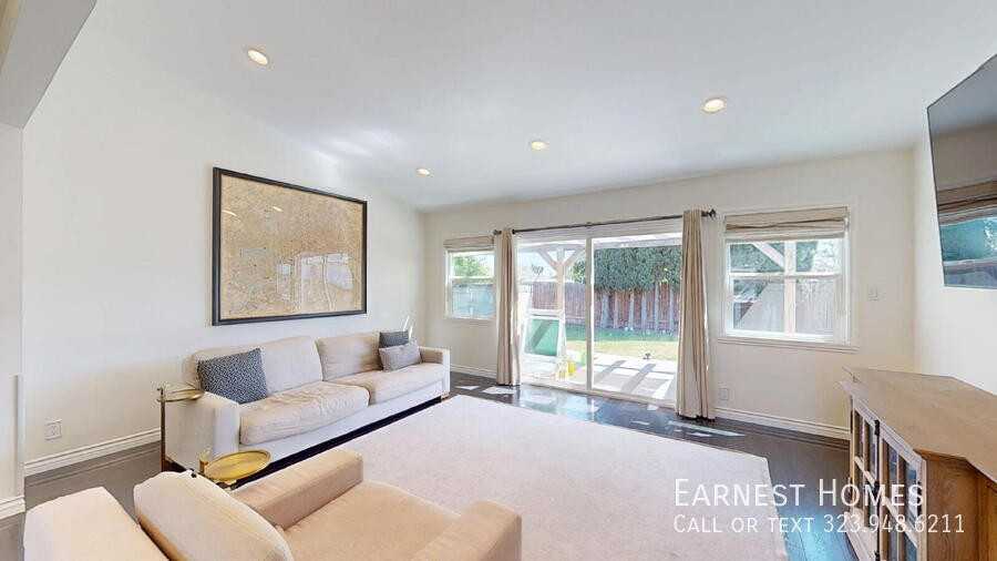 11928 Cohasset St - Photo 2 of 26