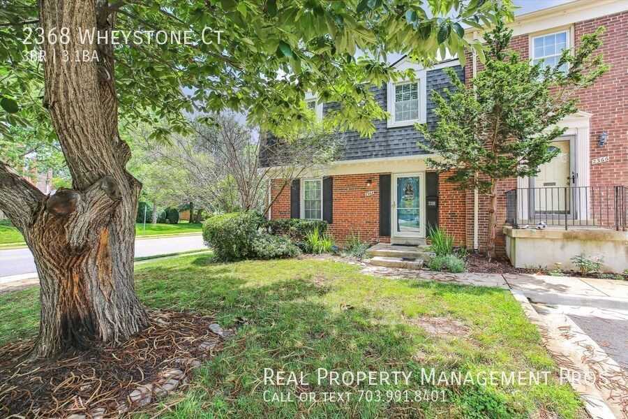 2368 Wheystone Ct - Photo 3 of 30