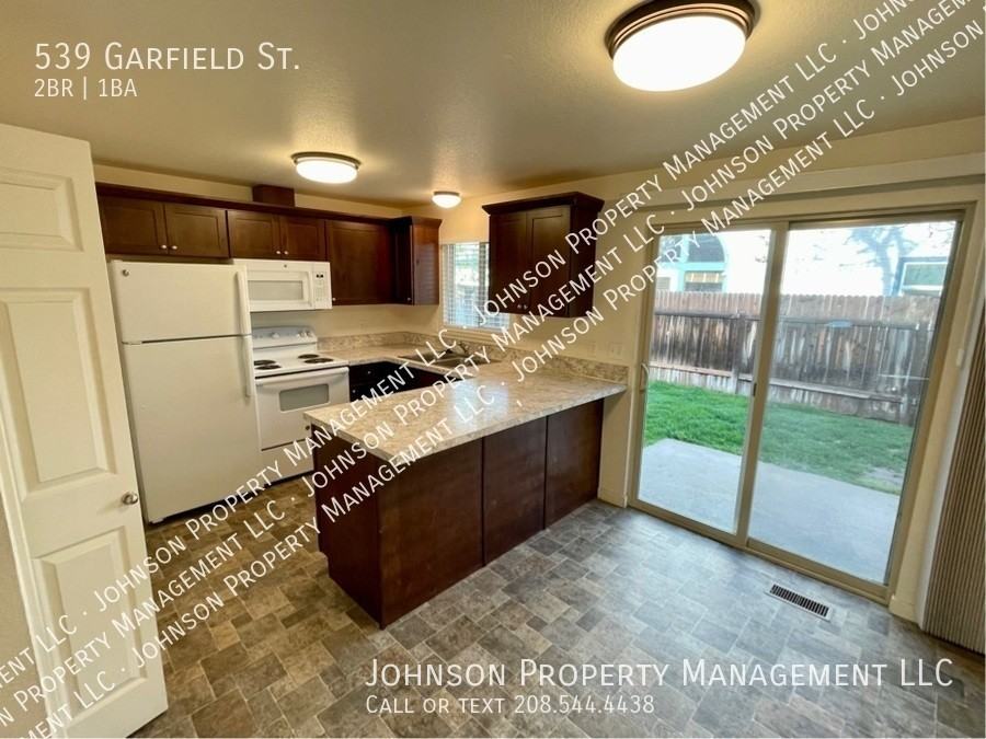 539 W Garfield St - Photo 2 of 18