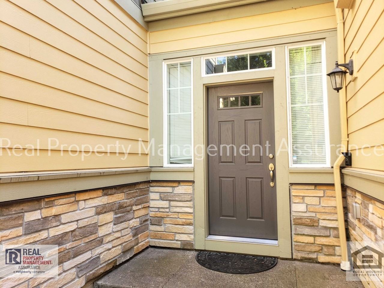 7951 Ne Caitlin St - Photo 2 of 33