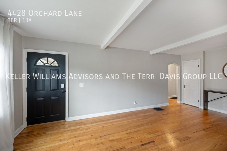 4428 Orchard Ln - Photo 3 of 36