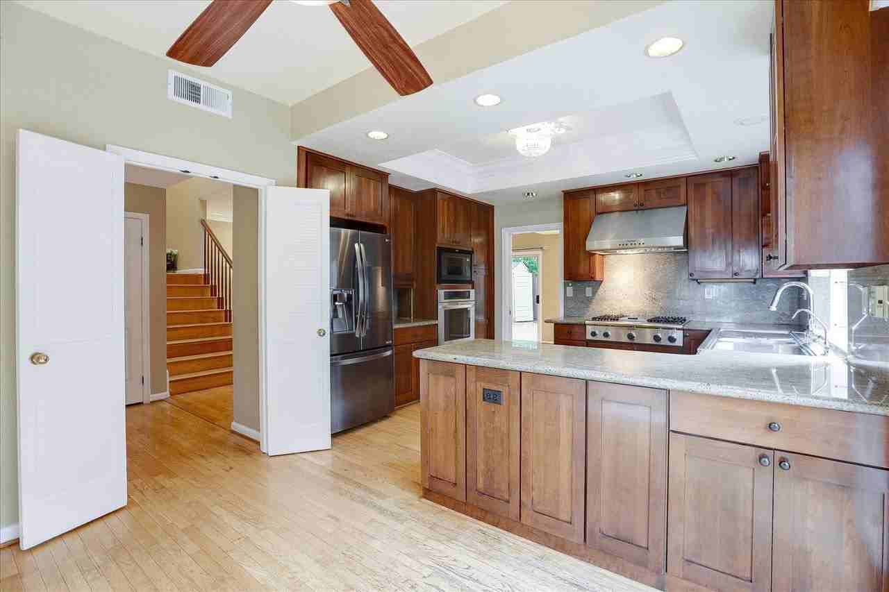 1303 Quail Creek Cir - Photo 6 of 31