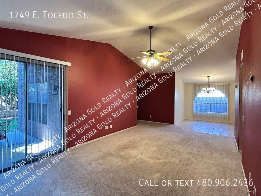 1749 E Toledo St - Photo 3 of 18