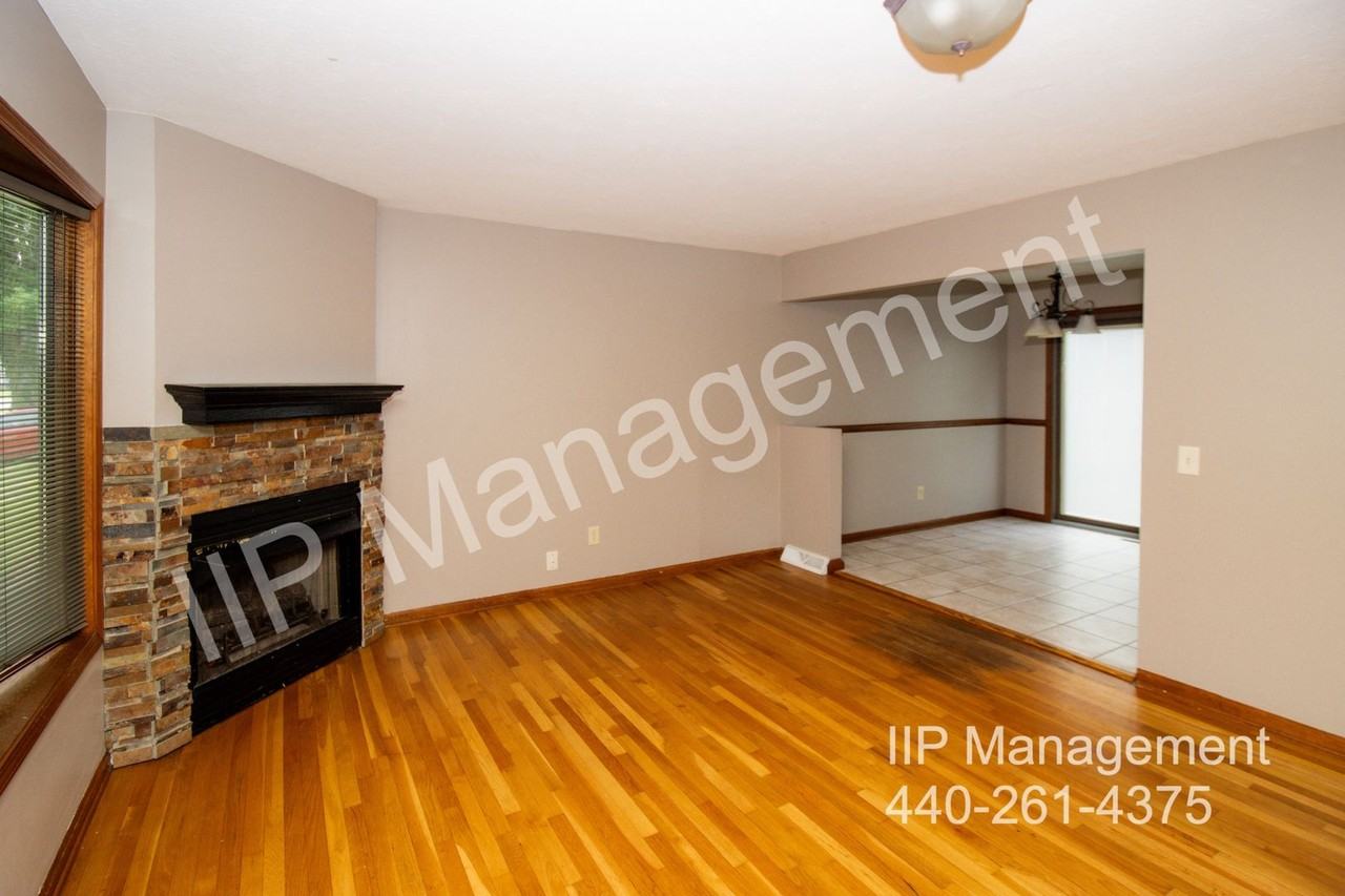 840 E 332nd St - Photo 3 of 16