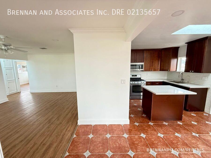 2585 Deauville St - Photo 3 of 38
