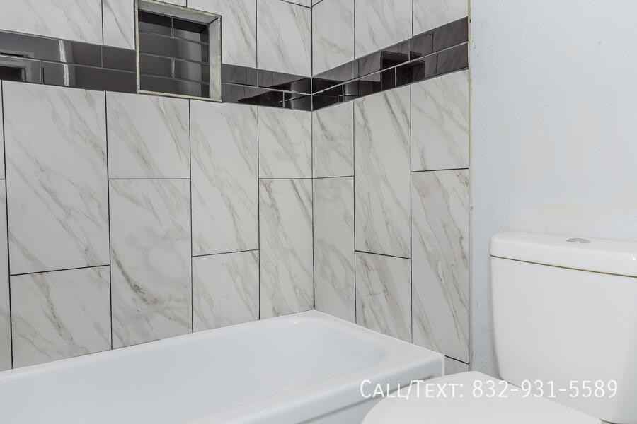 2067 Spenwick Dr #APW - Photo 6 of 9