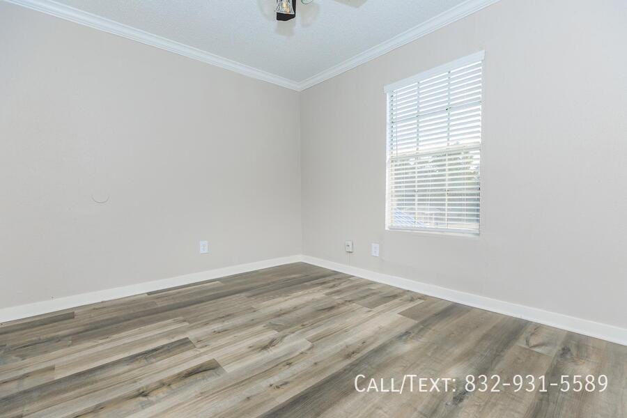 2067 Spenwick Dr #APW - Photo 7 of 9