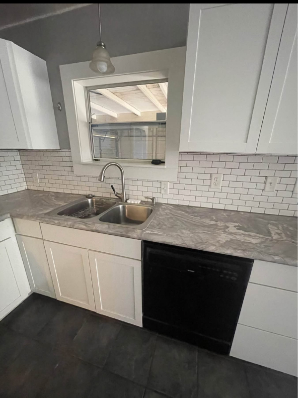 603 E K Ave - Photo 2 of 8