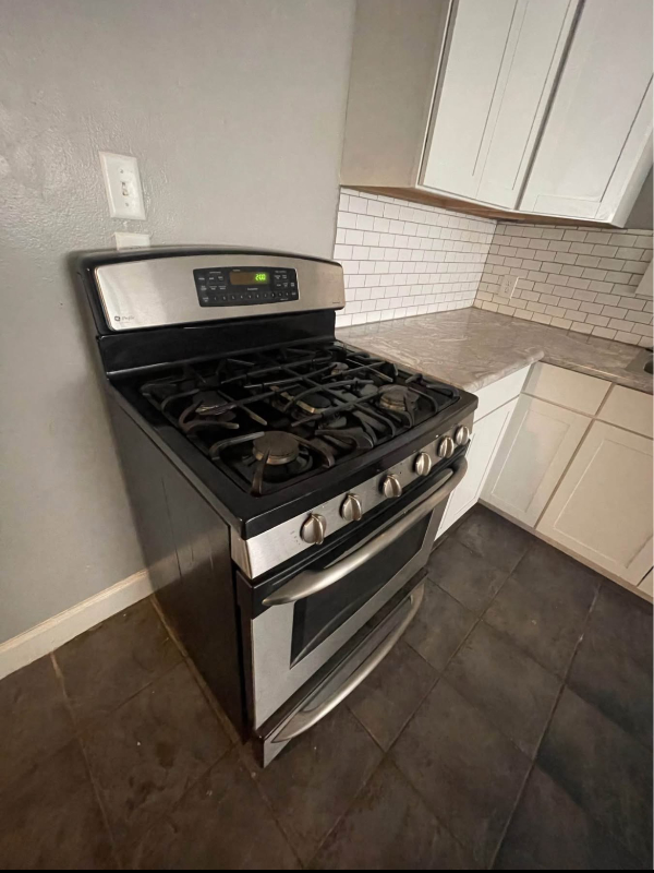 603 E K Ave - Photo 3 of 8