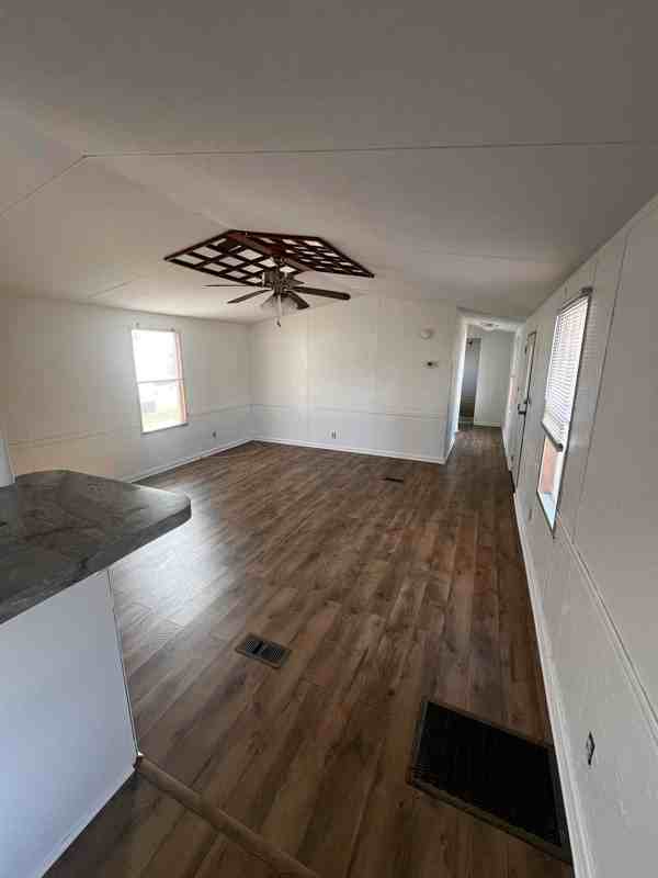 6909 Ne 1st Pl - Photo 4 of 6