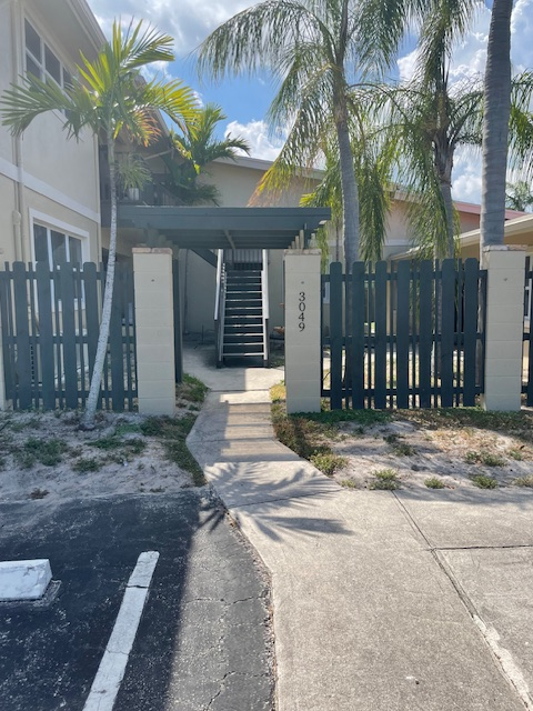 3049 Neave #7 - Photo 2 of 3