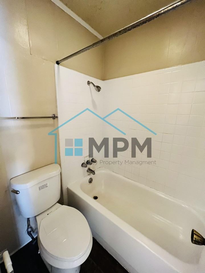 415 Gulpha Drive - Photo 6 of 17