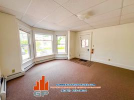 featured image of 10 Loomis St
