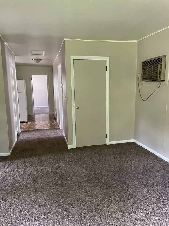 210 1/2 South Fancher - Photo 3 of 24