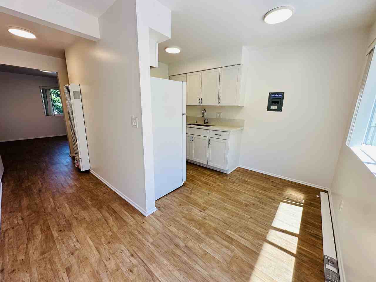 201 Ladera Street - Photo 3 of 26