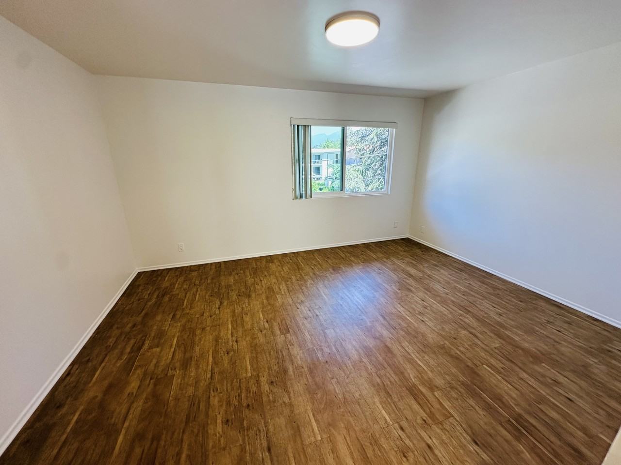 201 Ladera Street - Photo 4 of 26