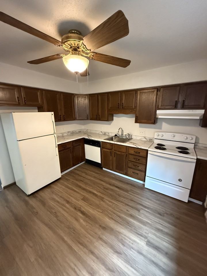 2101 Division Street - Photo 2 of 6