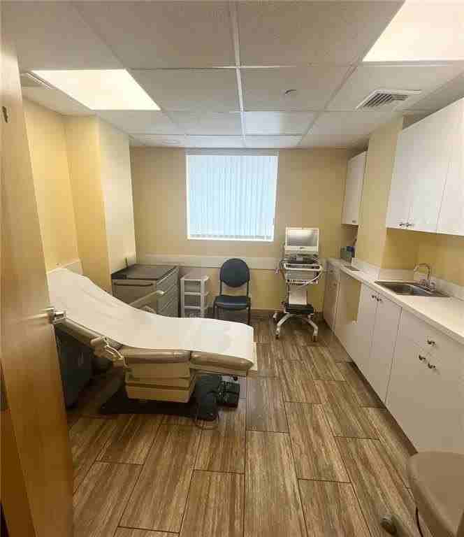 7819 Bay Pkwy - Photo 3 of 8