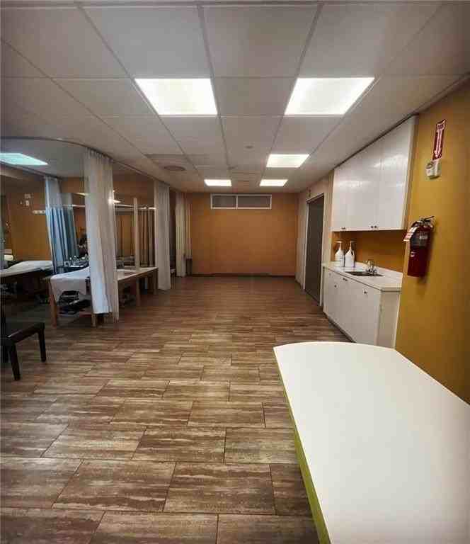 7819 Bay Pkwy - Photo 6 of 8