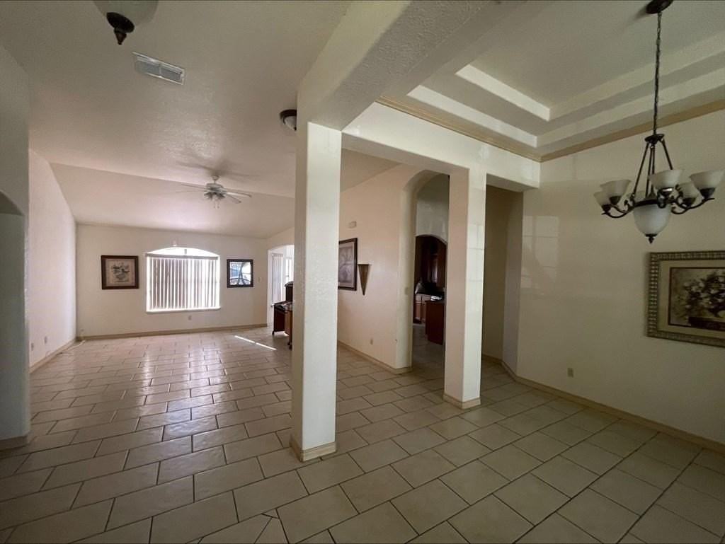 1637 Raintree Dr - Photo 3 of 14