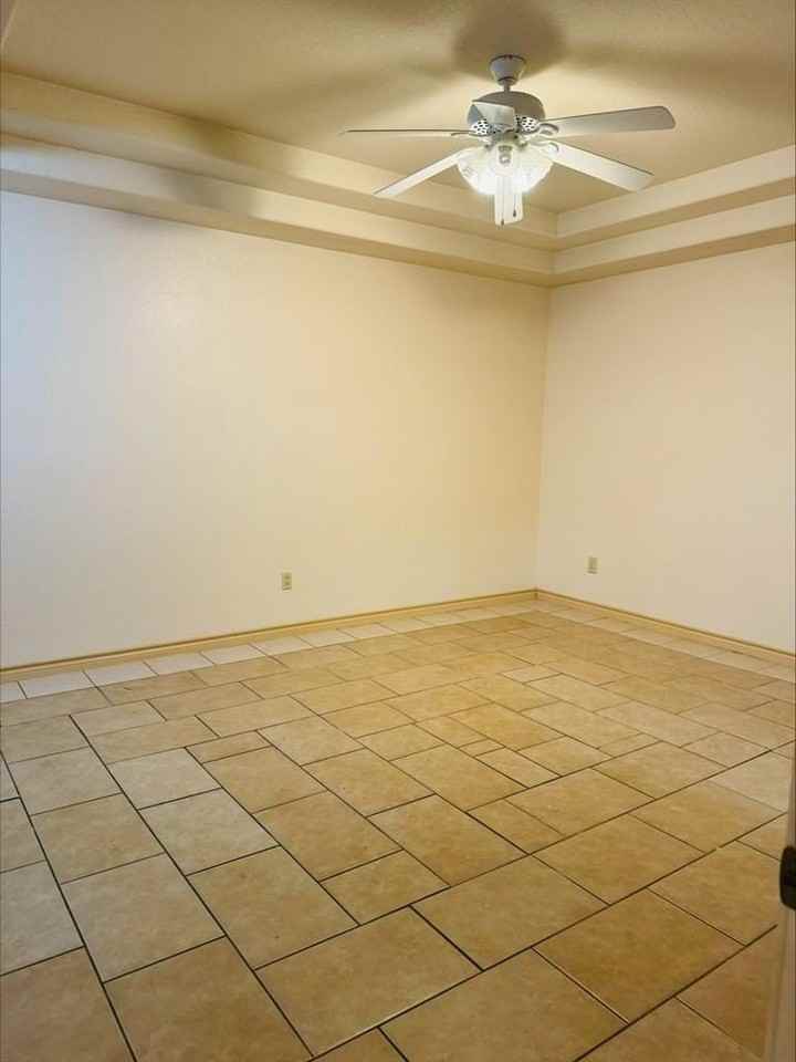 1637 Raintree Dr - Photo 7 of 14