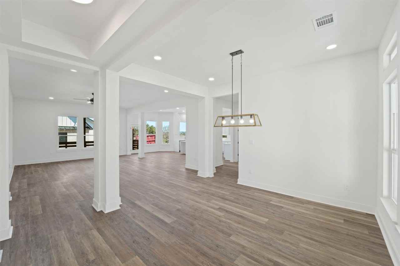 100 W Up There - Photo 3 of 28