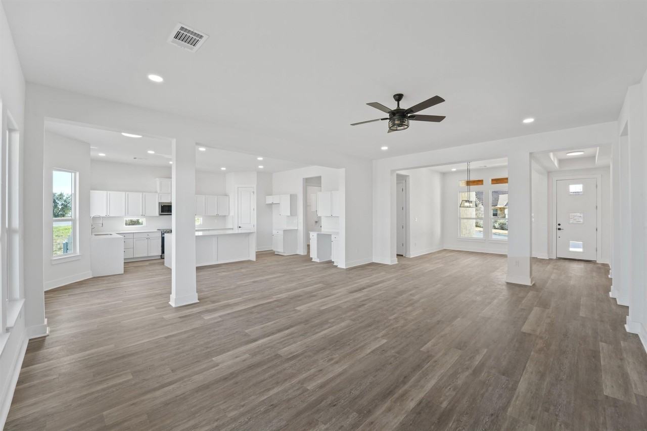 100 W Up There - Photo 5 of 28