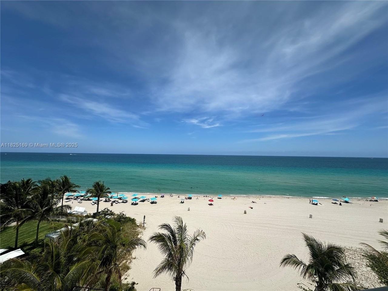 15645 Collins Avenue #706 - Photo 5 of 27