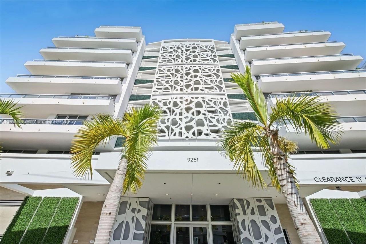 9261 E Bay Harbor Dr #404 - Photo 2 of 49