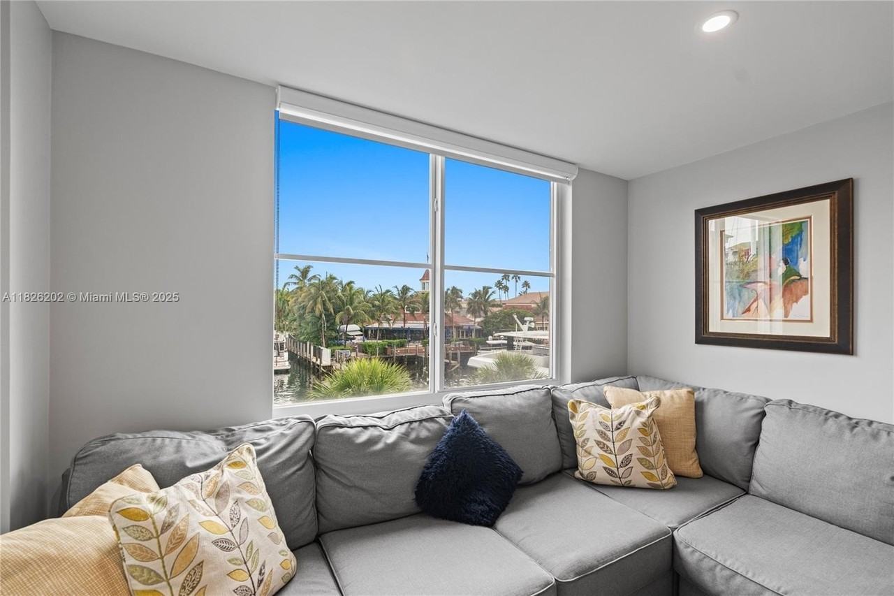 1600 Southeast 15th Street #312 - Photo 6 of 39